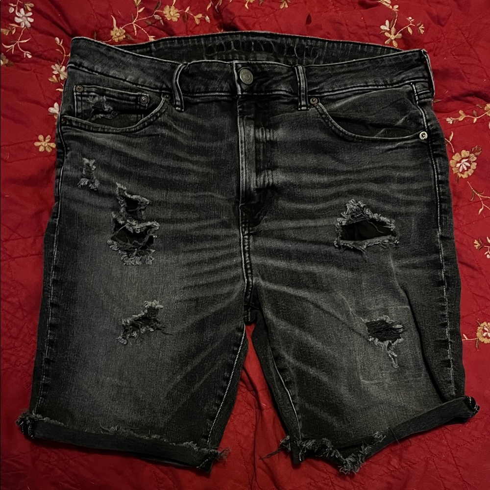 🔥Distressed Black Denim Shorts
